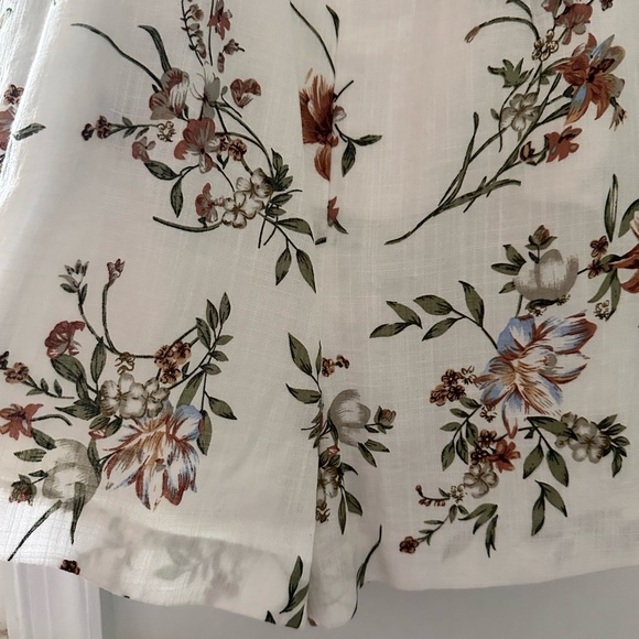 Floral Romper - Picture 7 of 7